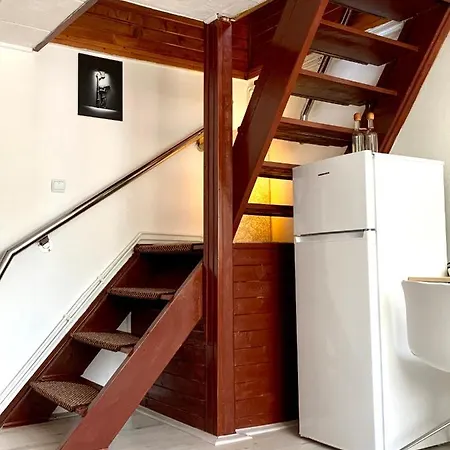 Apartment Grinda House - Center Park And