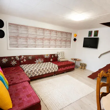 Grinda House - Center Park And Appartement Braşov