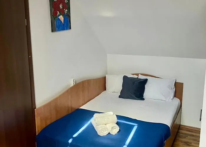 Grinda House - Center Park And *